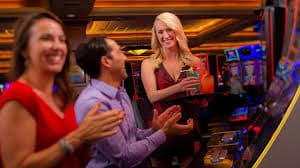 Bàn live casino với dealer thật trên sabong – trải nghiệm đẳng cấp tại Việt Nam